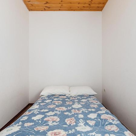 Lovely Apartment In Fazana With Kitchen Bagian luar foto