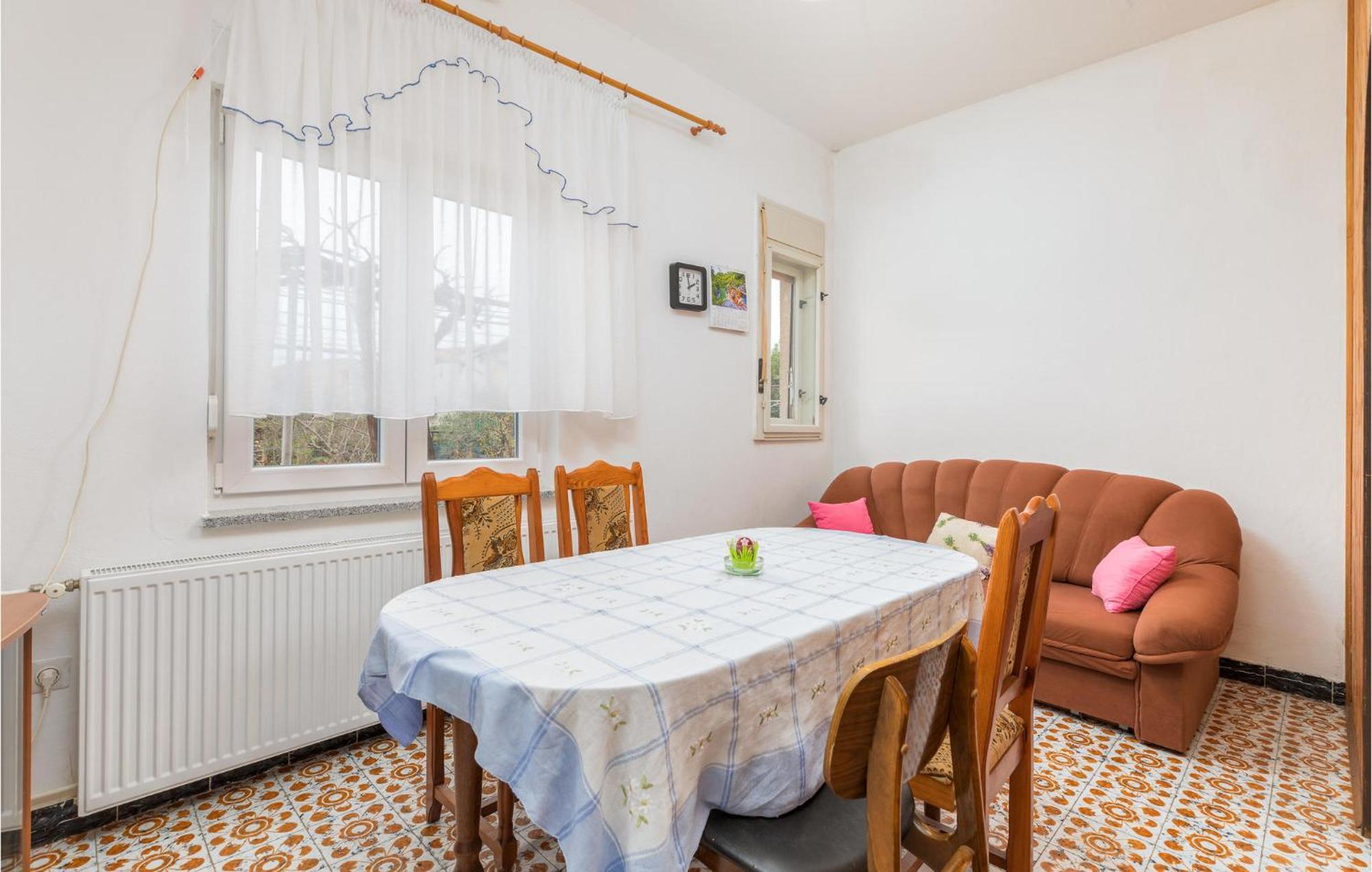 Lovely Apartment In Fazana With Kitchen Bagian luar foto