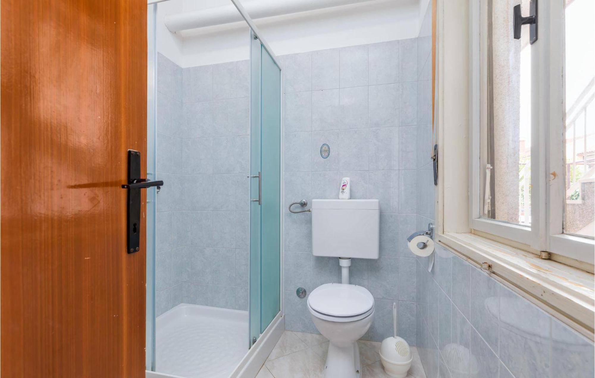 Lovely Apartment In Fazana With Kitchen Bagian luar foto
