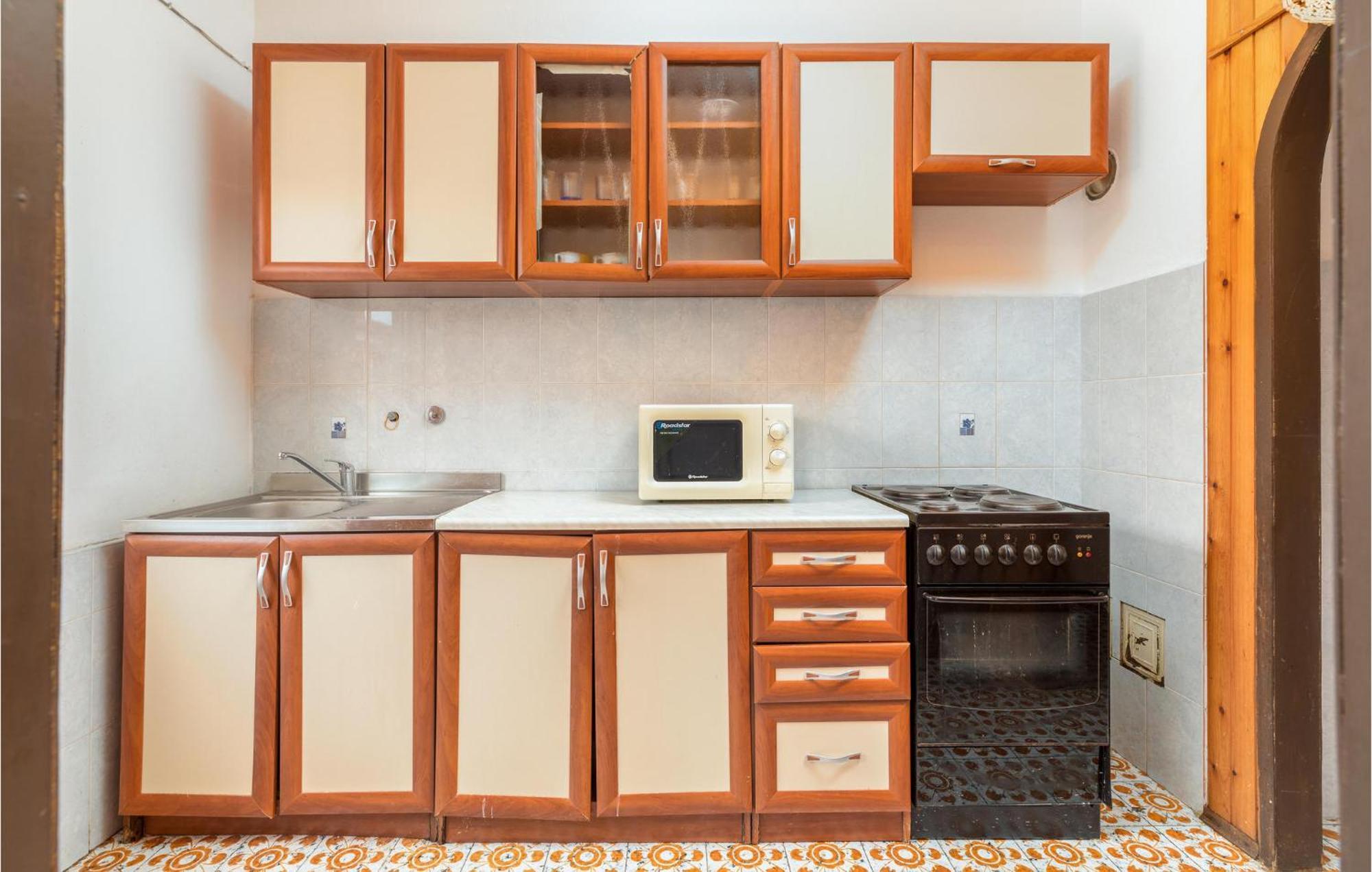 Lovely Apartment In Fazana With Kitchen Bagian luar foto