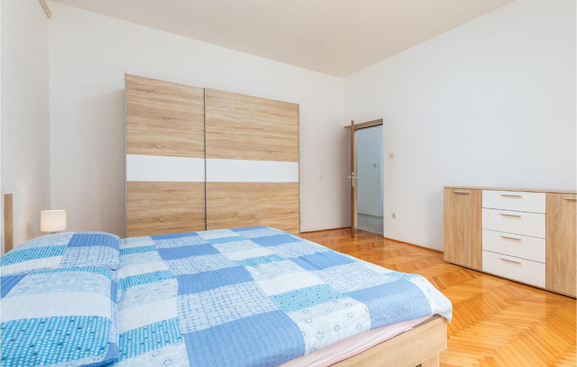 Lovely Apartment In Fazana With Kitchen Bagian luar foto