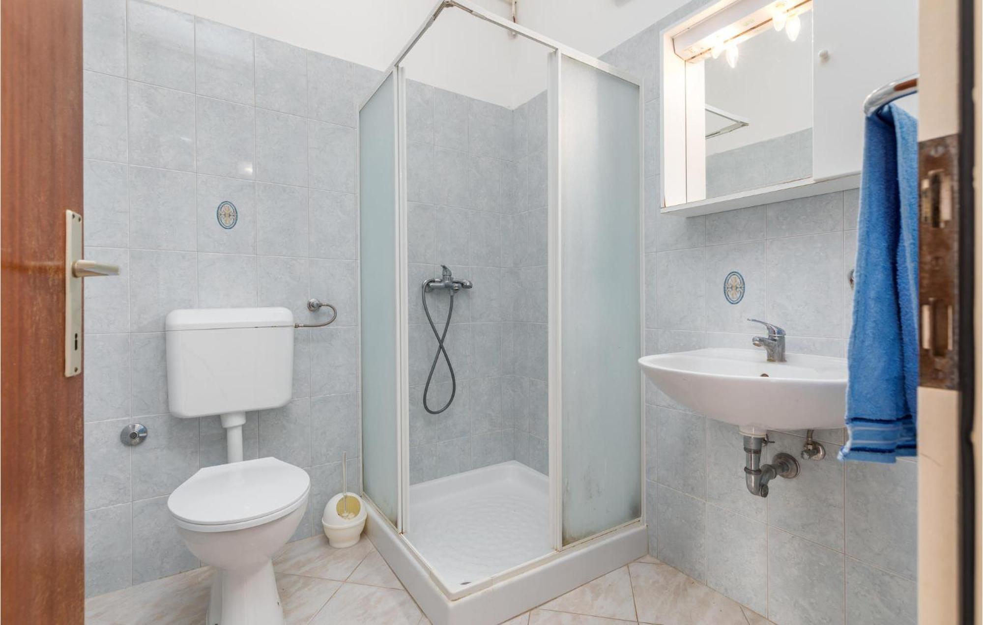 Lovely Apartment In Fazana With Kitchen Bagian luar foto